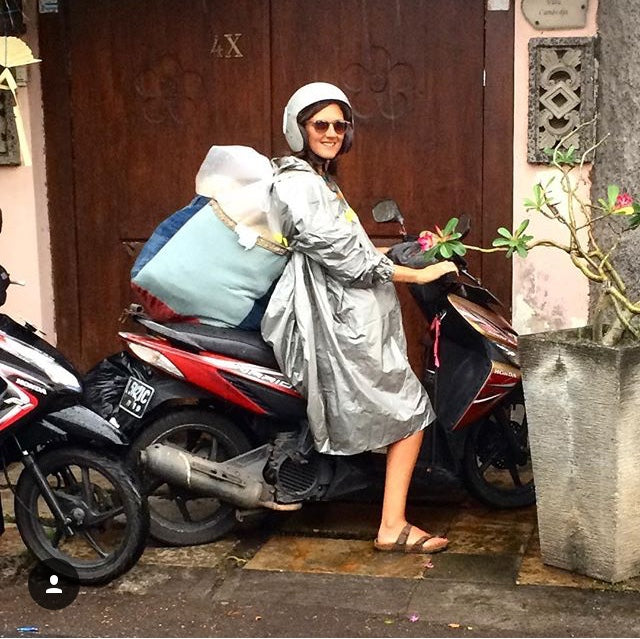 Capitolo 4 - L'ape a pois e gli anni di Villa Camboja