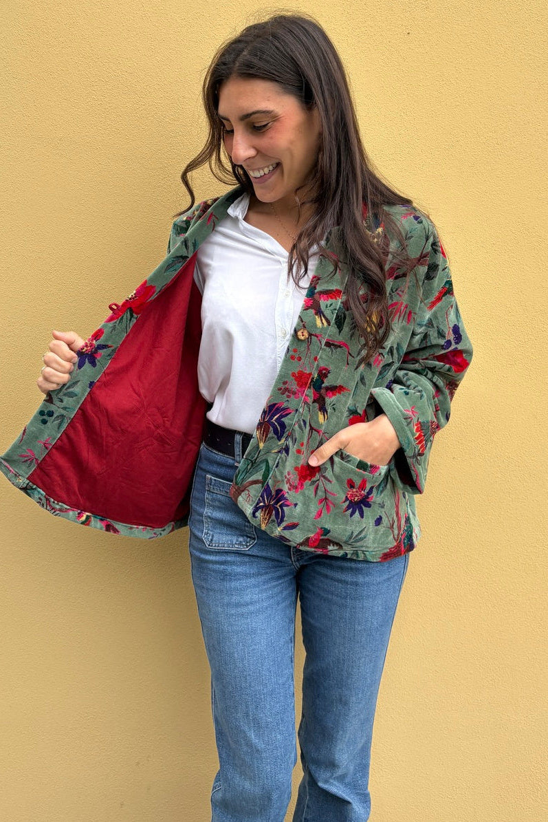 giacca kimono in velluto di cotone a fiori verde fatta a mano in India