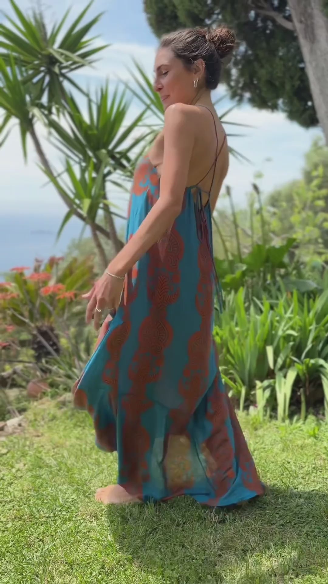 maxi vestito lungo estivo ideale donna per eventi cerimonie matrimoni boho chic al caldo e al  mare fresco e leggero verde e arancione video lapeapois