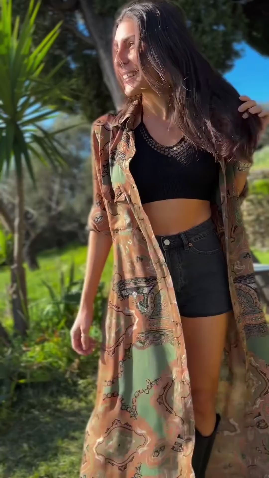 chemisier kimono lungo in viscosa leggera stampa paisley verde nero arancione stile boho chic video lapeapois